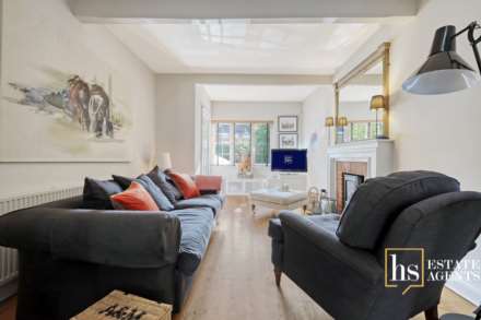 Hillside Walk, Brentwood, Image 7