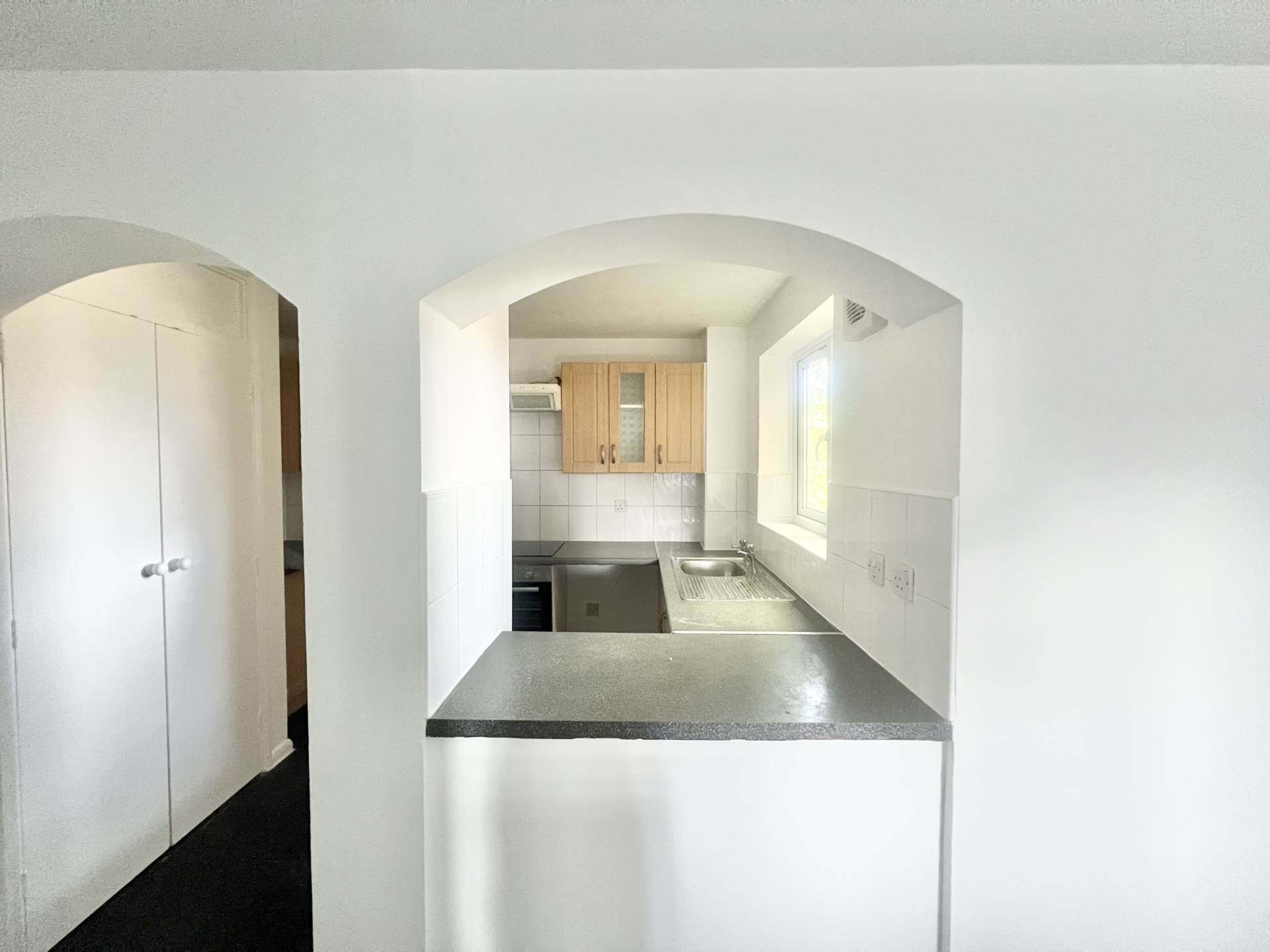 Latimer Drive, Hornchurch, Image 4