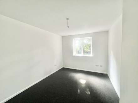 Latimer Drive, Hornchurch, Image 7