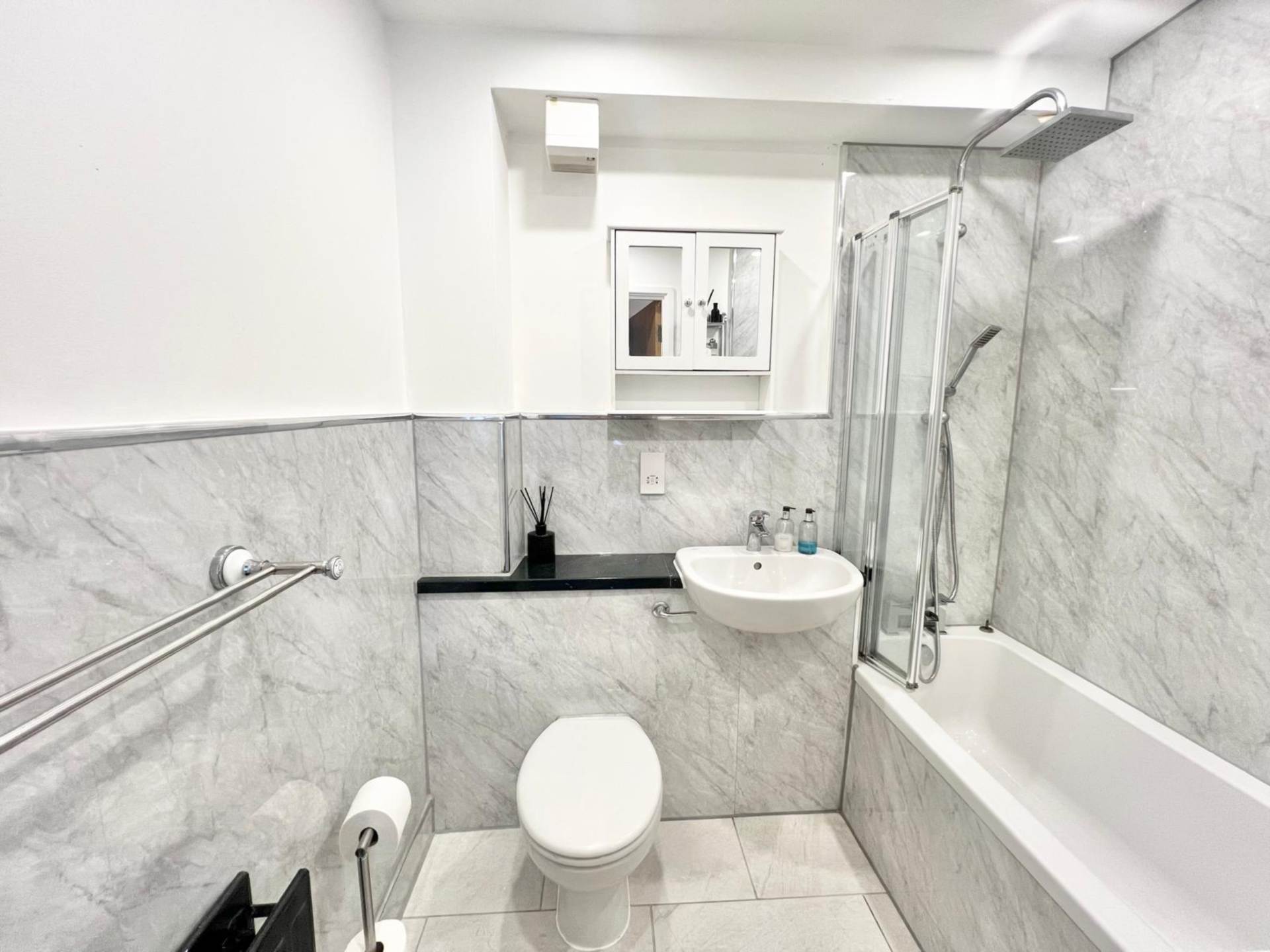 Chatham Way, Brentwood, Image 6