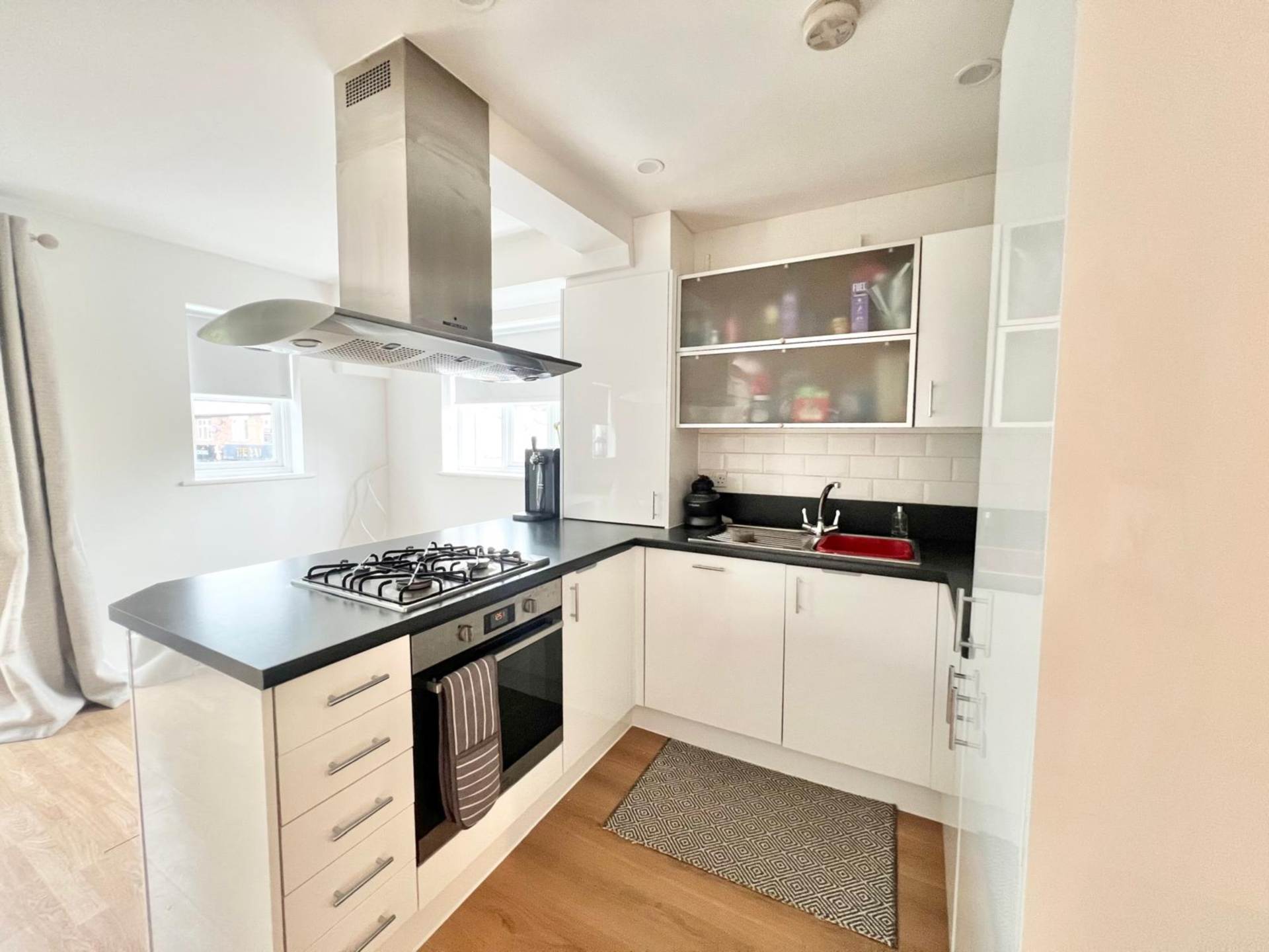 Chatham Way, Brentwood, Image 9
