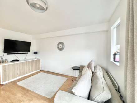 Chatham Way, Brentwood, Image 8