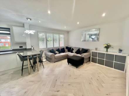 Crescent Road, Brentwood, Image 2