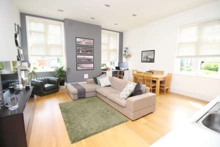 22 Kavanagh Court, The Galleries, Image 2