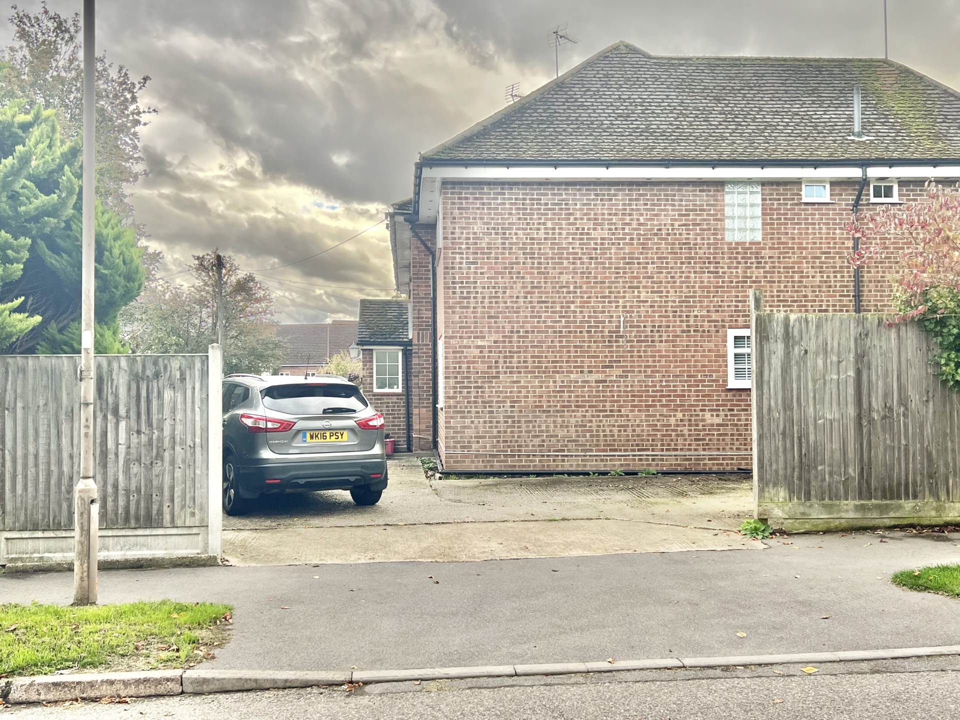Hazelwood Gardens, Pilgrims Hatch, Brentwood, Image 16