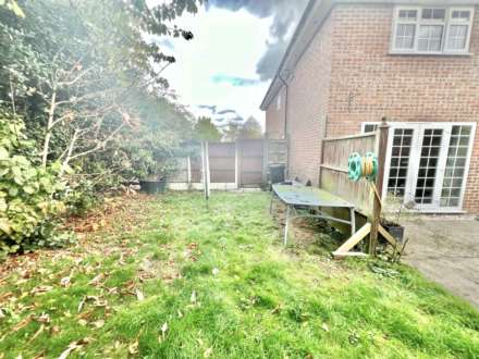 Hazelwood Gardens, Pilgrims Hatch, Brentwood, Image 13