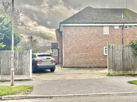 Hazelwood Gardens, Pilgrims Hatch, Brentwood, Image 16