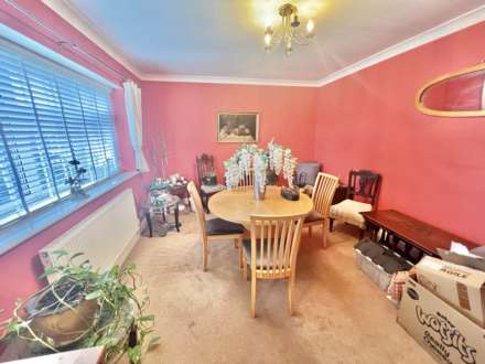 Hazelwood Gardens, Pilgrims Hatch, Brentwood, Image 5