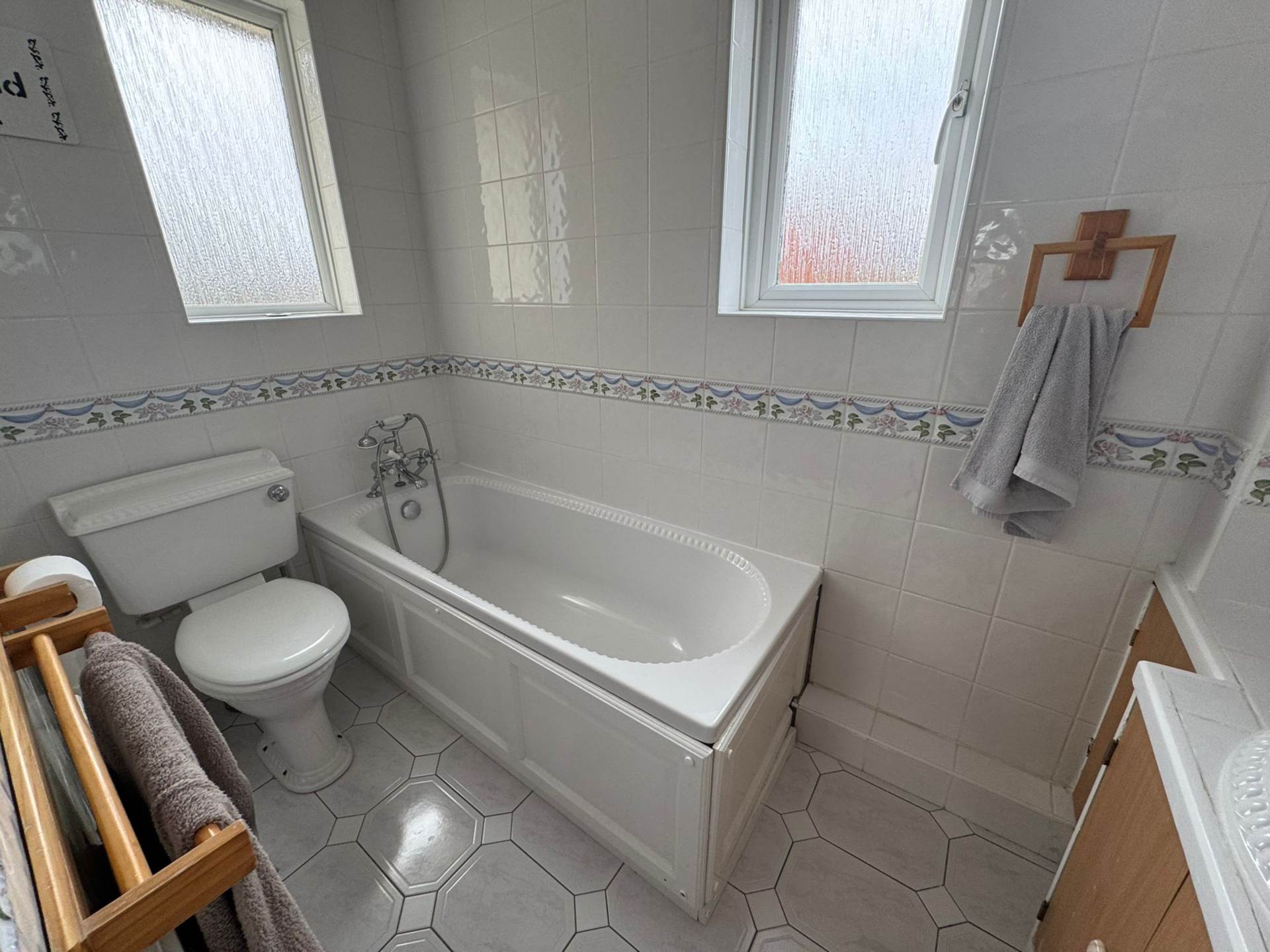 Elms Farm Road, Hornchurch, Image 8