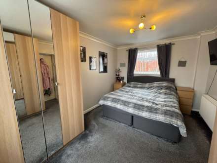 Elms Farm Road, Hornchurch, Image 10