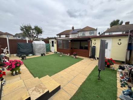 Elms Farm Road, Hornchurch, Image 12