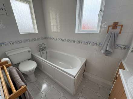 Elms Farm Road, Hornchurch, Image 8