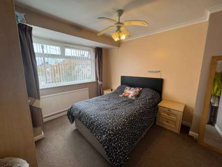 Elms Farm Road, Hornchurch, Image 9