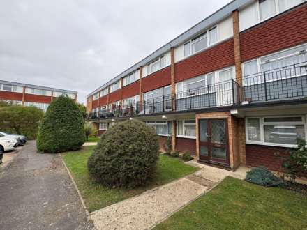 Briarleas Gardens, Upminster