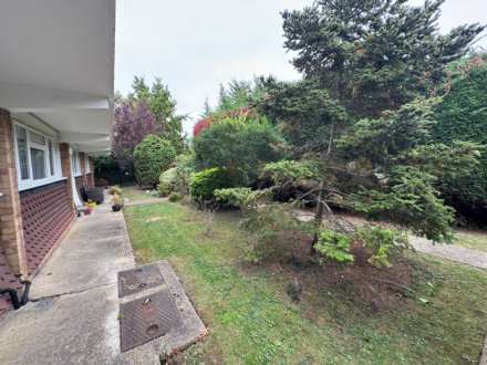 Briarleas Gardens, Upminster, Image 6