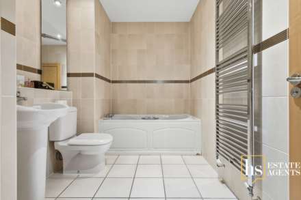 Rhapsody Crescent, Clements Park, Brentwood, Image 17