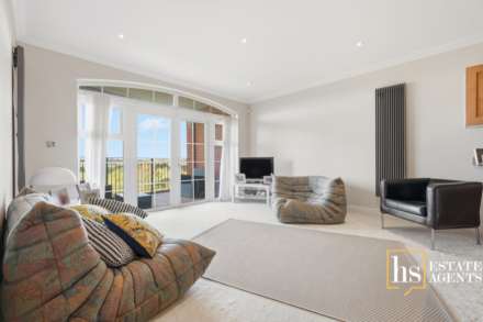 Rhapsody Crescent, Clements Park, Brentwood, Image 4