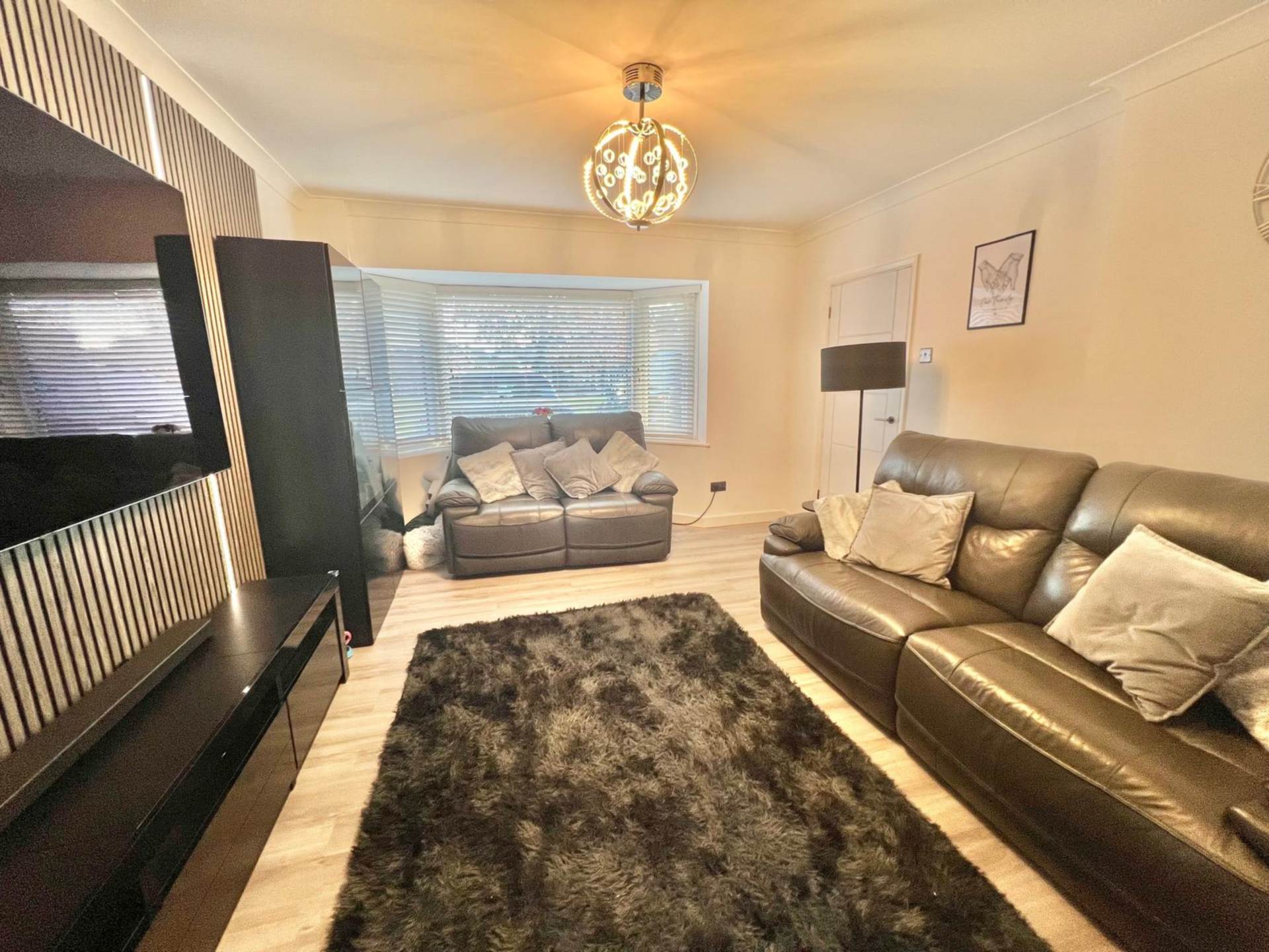 Thrift Green, Brentwood, Image 2