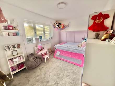 Thrift Green, Brentwood, Image 7