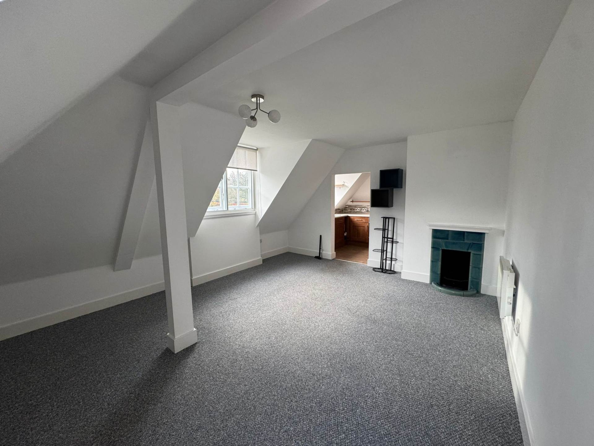 Merrymead House, Brentwood - 6 MONTH LET, Image 6