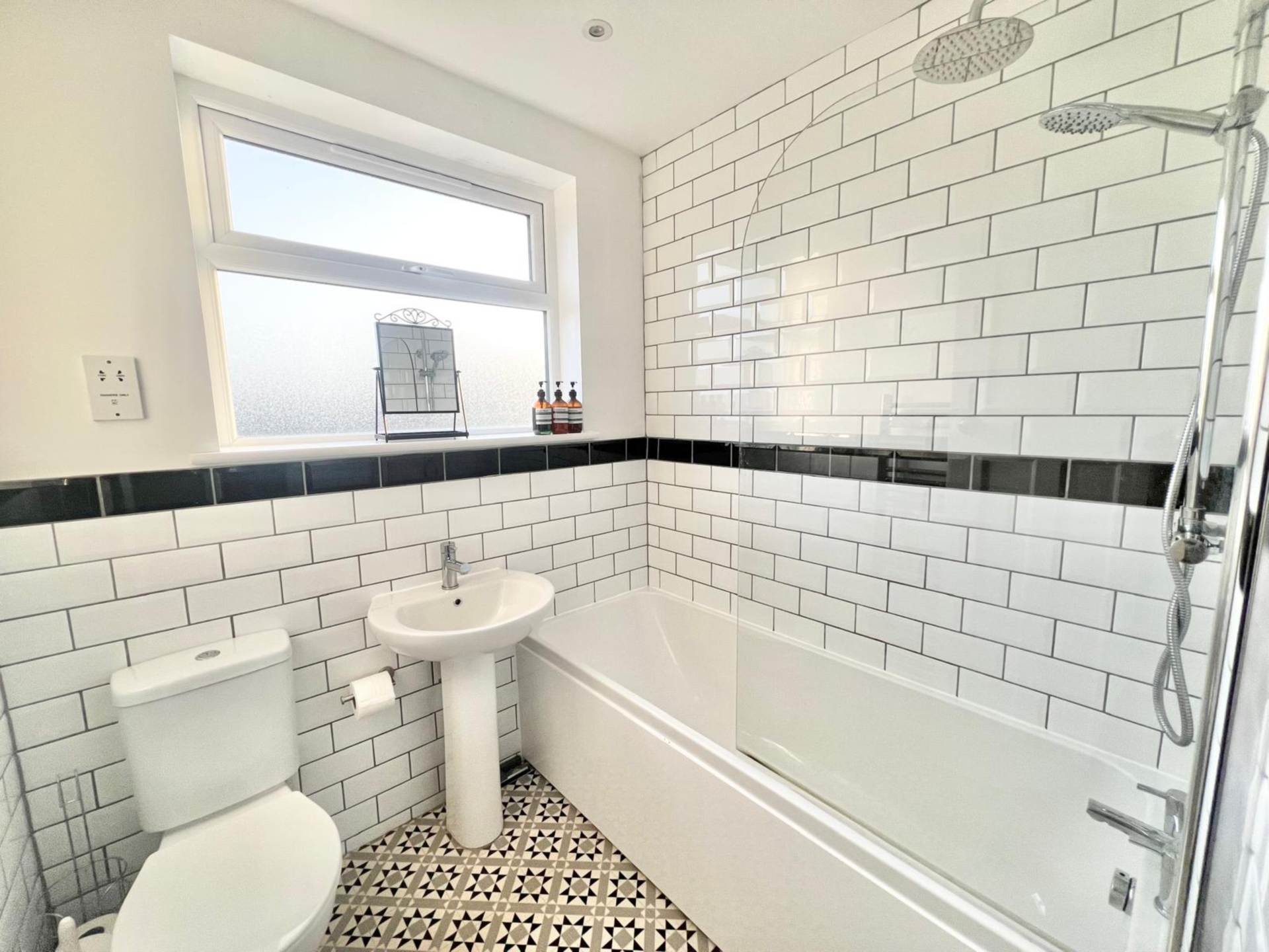 Westwood Avenue, Brentwood, Image 16