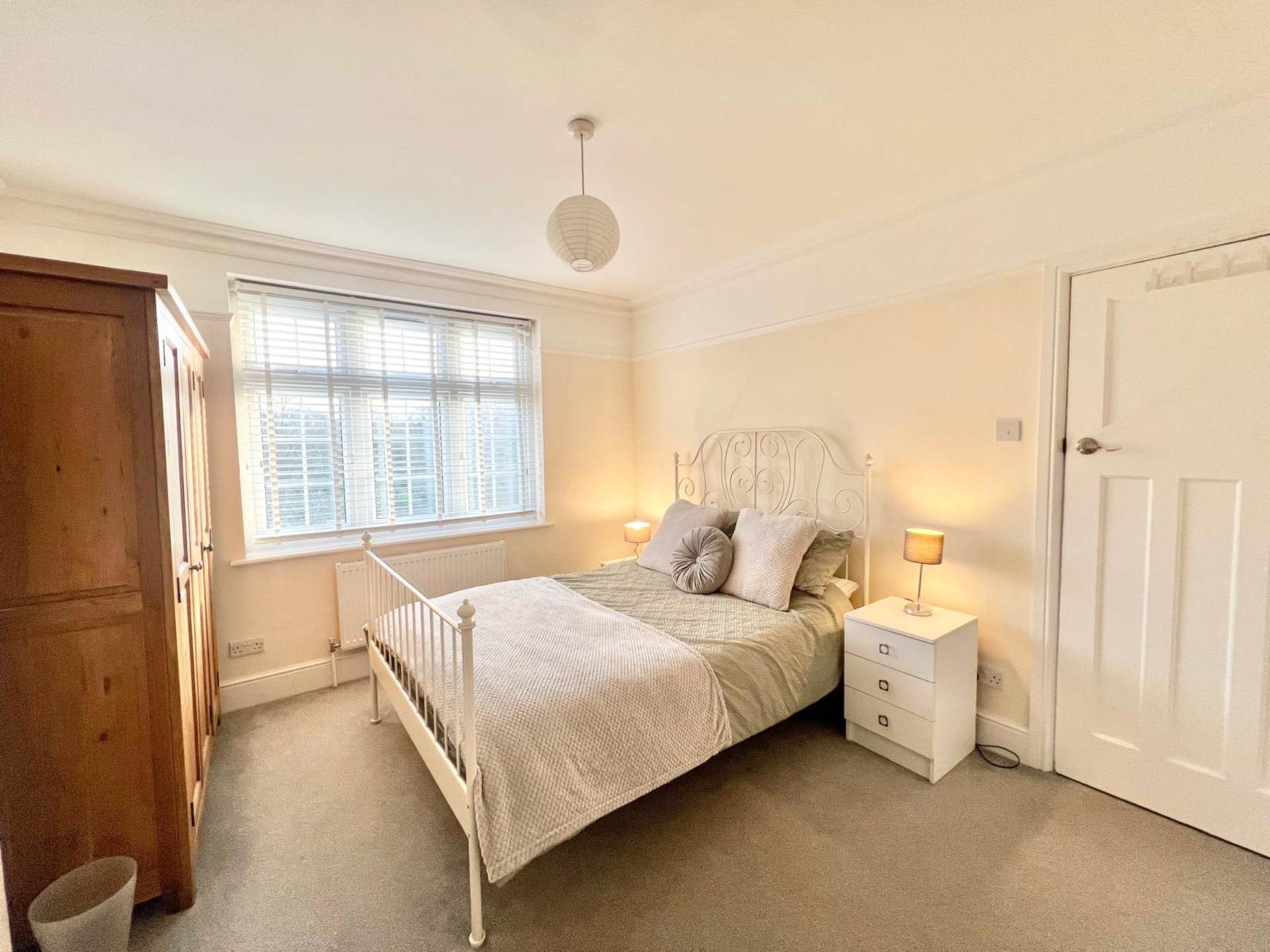 Westwood Avenue, Brentwood, Image 20