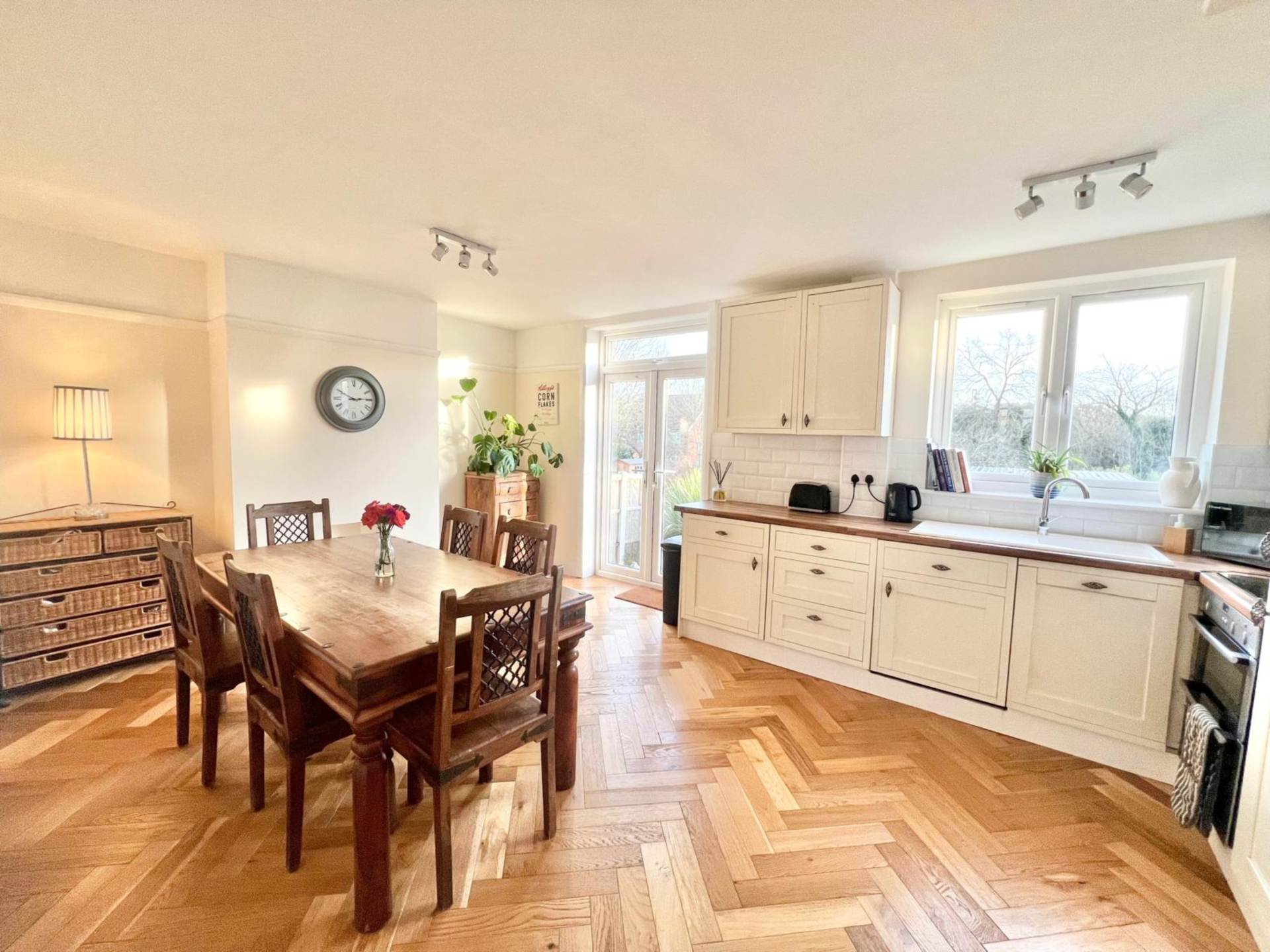 Westwood Avenue, Brentwood, Image 6