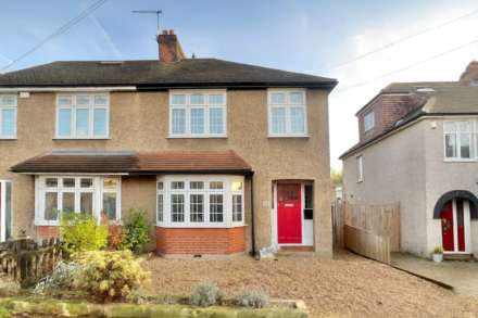 Westwood Avenue, Brentwood, Image 1