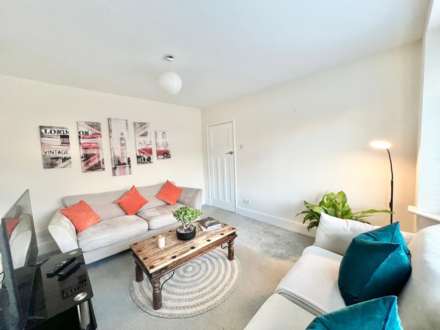 Westwood Avenue, Brentwood, Image 5