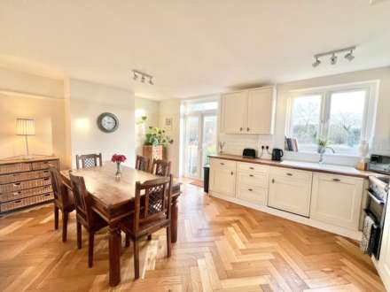 Westwood Avenue, Brentwood, Image 6