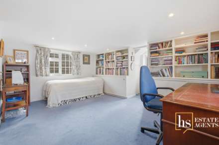 Cornsland, Brentwood, Image 16