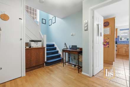 Cornsland, Brentwood, Image 8