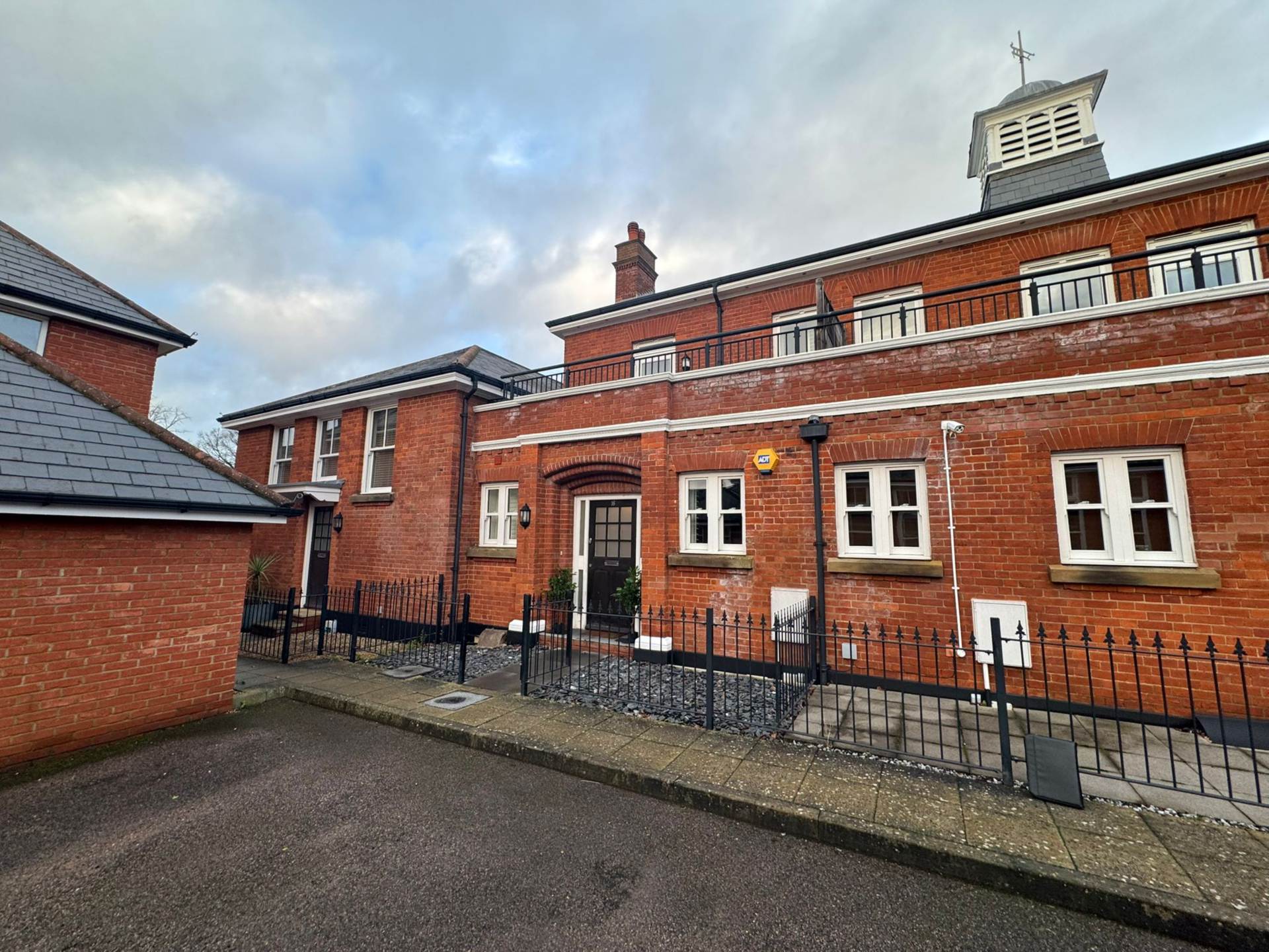 Kensington Way, Brentwood, Image 1