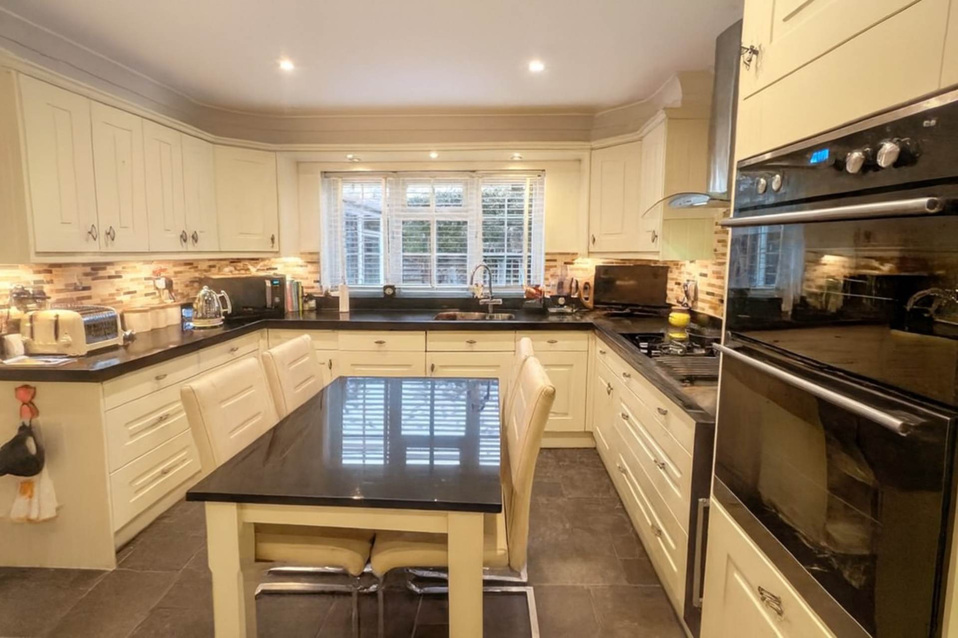 Pittman Close, Ingrave, Brentwood, Image 5