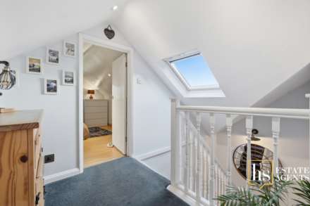 Crow Green Road, Pilgrims Hatch, Brentwood, Image 13