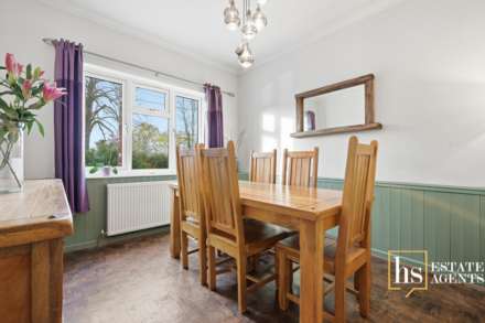 Crow Green Road, Pilgrims Hatch, Brentwood, Image 9