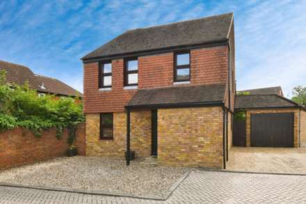 Brentwood Place, Brentwood