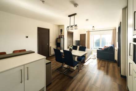 Halcyon Place, Brentwood, Image 4