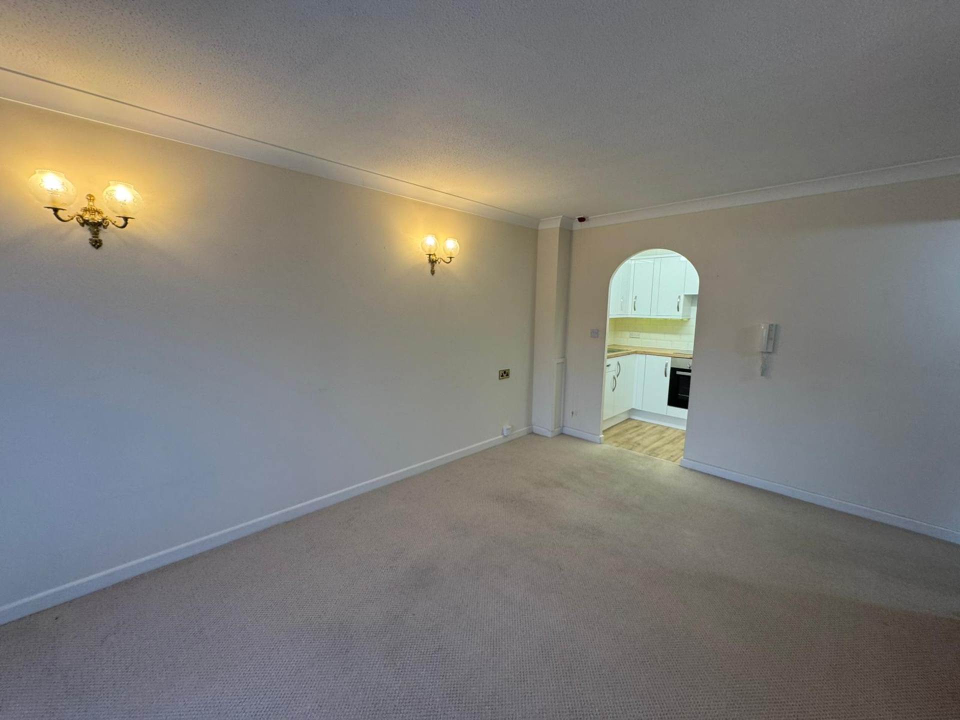 Sawyers Hall Lane, Brentwood, Image 3