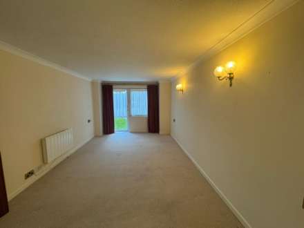 Sawyers Hall Lane, Brentwood, Image 4