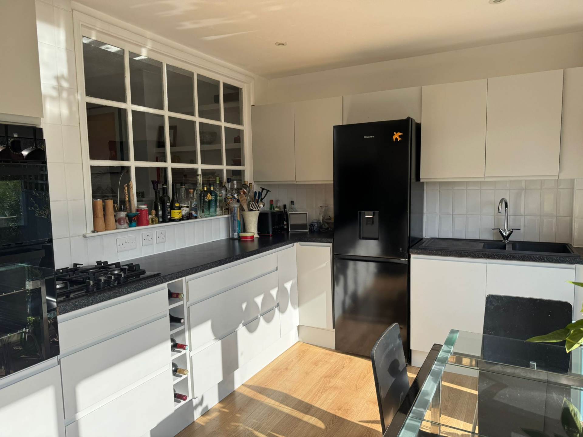 Westwood Avenue, Brentwood, Image 4