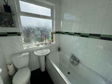 Westwood Avenue, Brentwood, Image 9