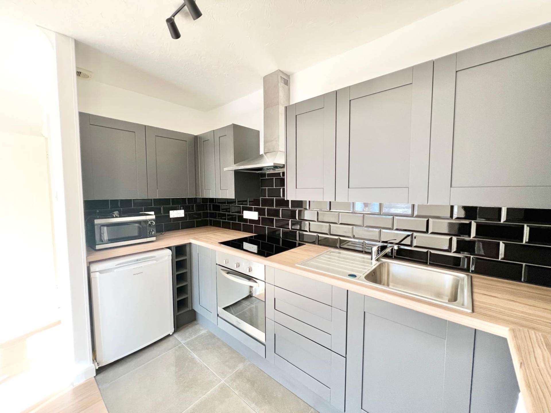 Weald Road, Brentwood, Image 4