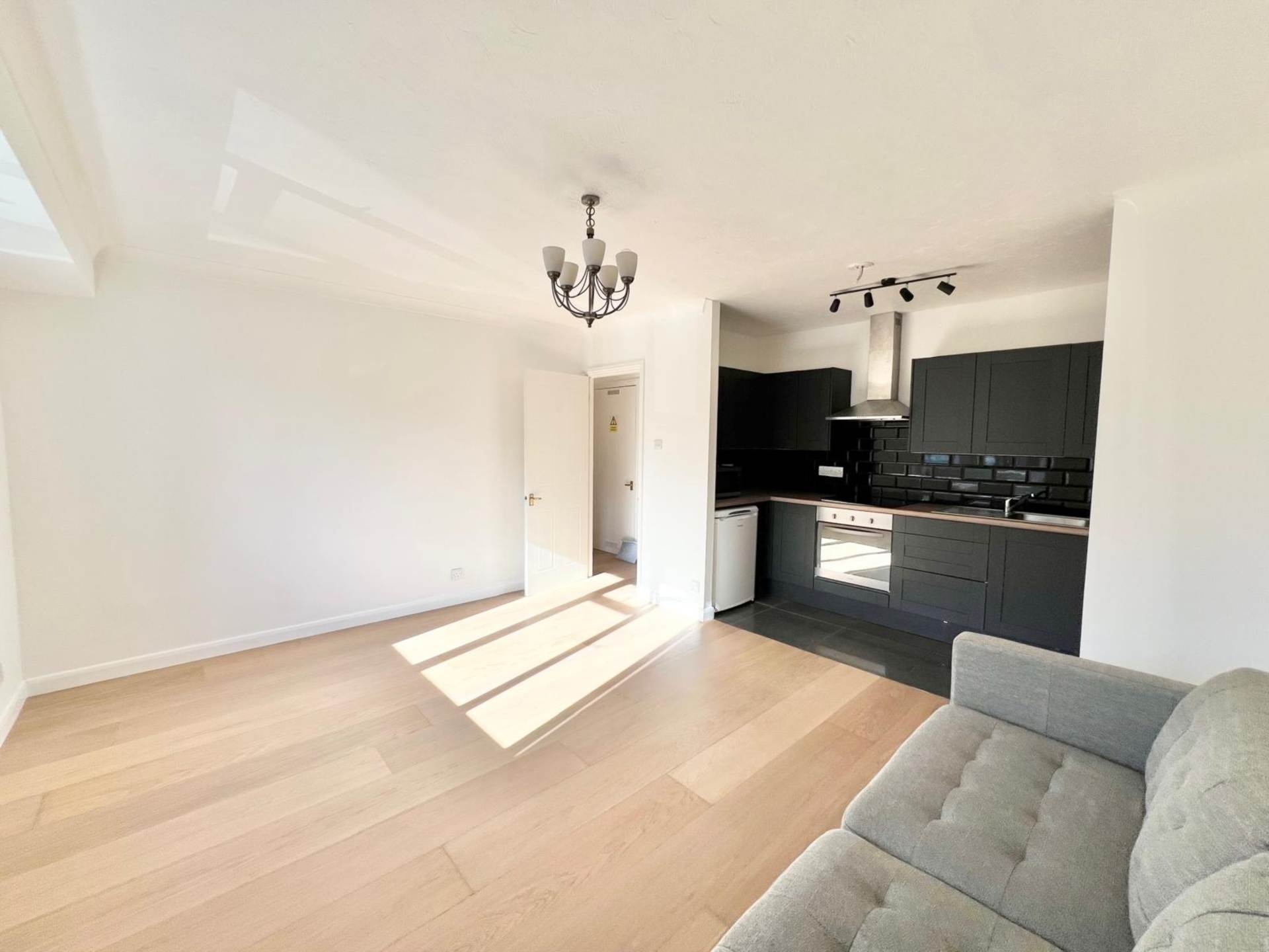 Weald Road, Brentwood, Image 5