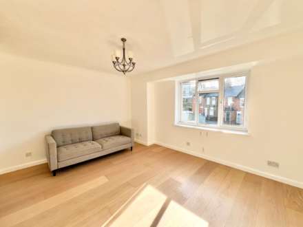 Weald Road, Brentwood, Image 2