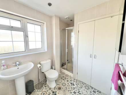 Warley Mount, Brentwood, Image 15