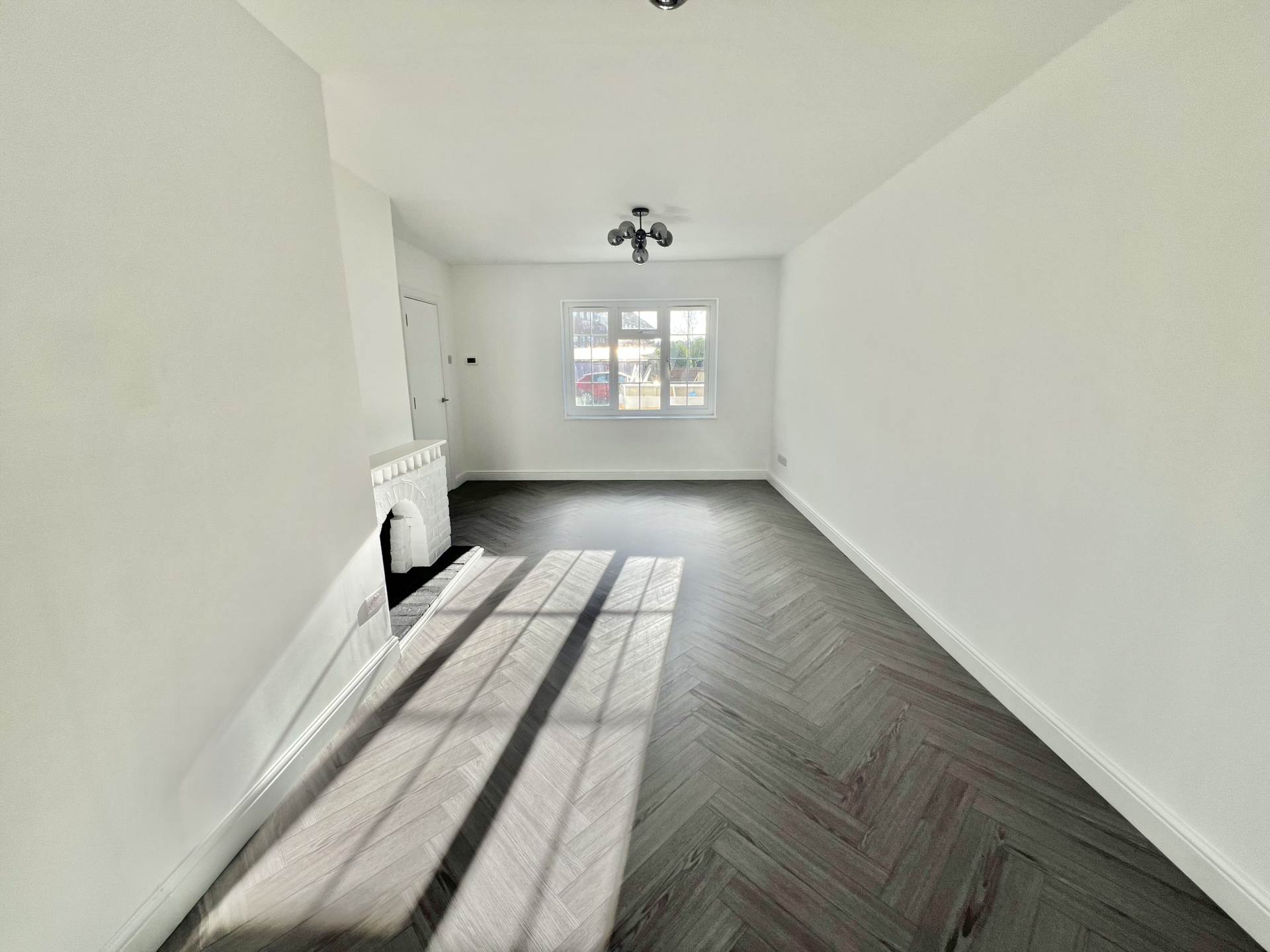 Saxon Close, Brentwood, Image 4