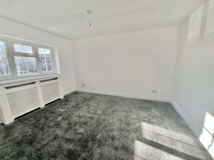 Saxon Close, Brentwood, Image 5