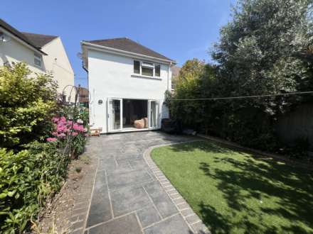 Danes Way, Pilgrims Hatch, Brentwood, Image 11