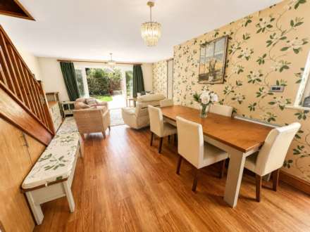 Danes Way, Pilgrims Hatch, Brentwood, Image 4
